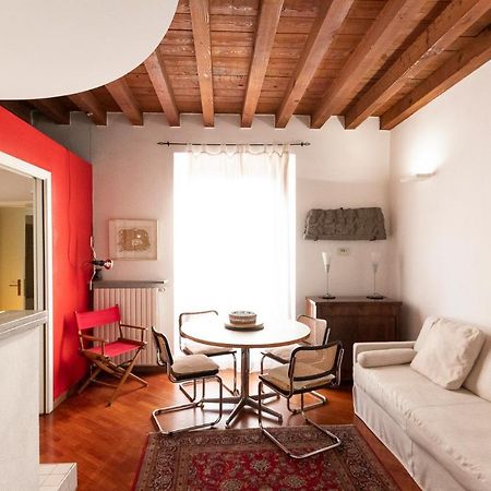 Anfiteatro Apartment In Brera Milán Exterior foto
