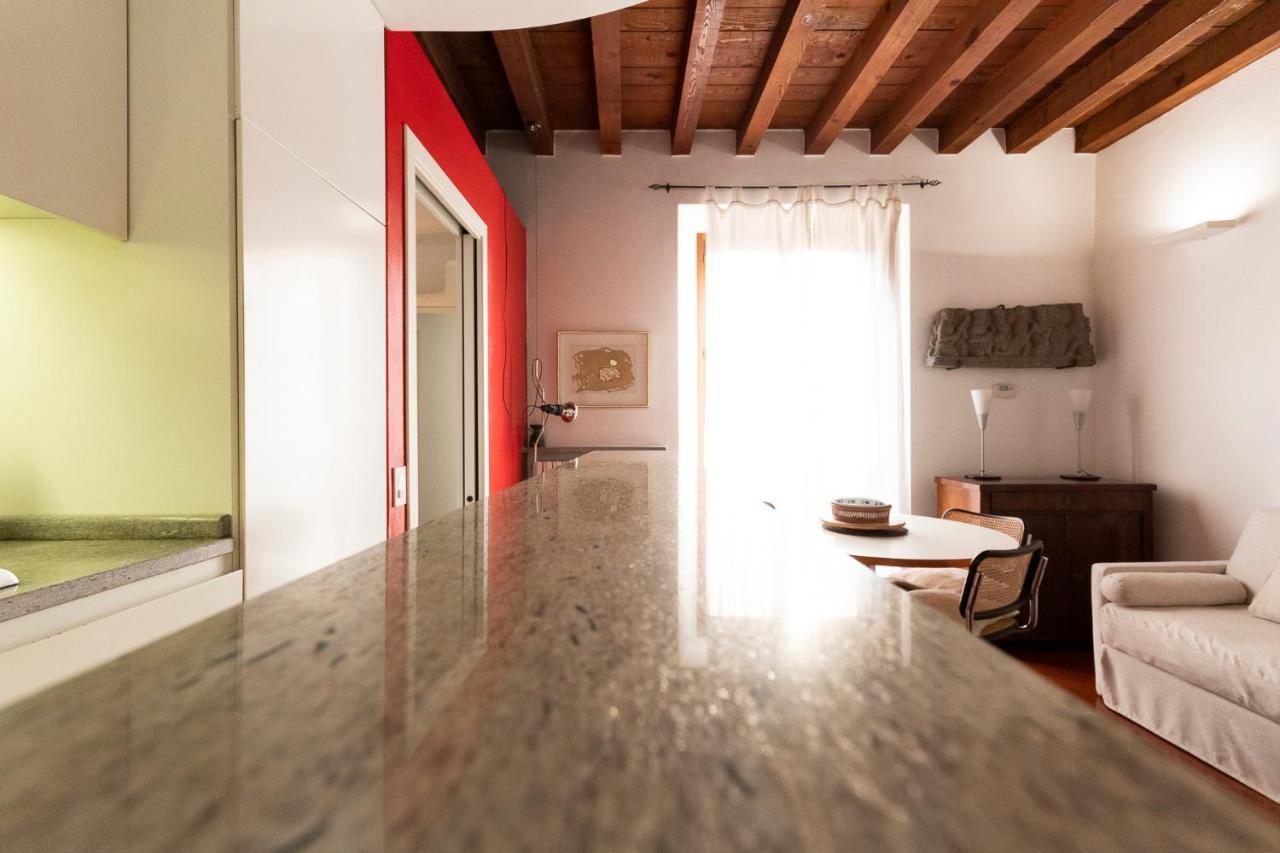 Anfiteatro Apartment In Brera Milán Exterior foto