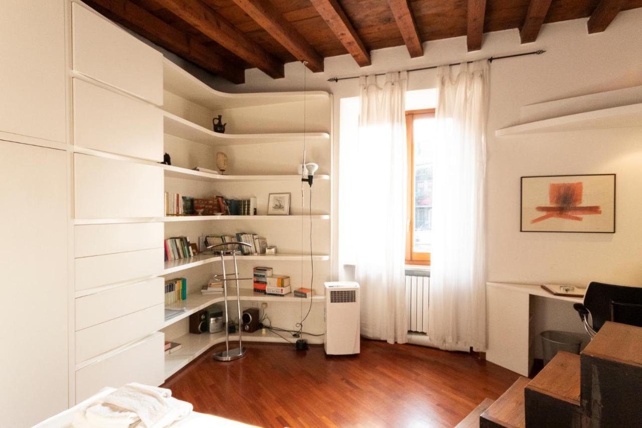 Anfiteatro Apartment In Brera Milán Exterior foto