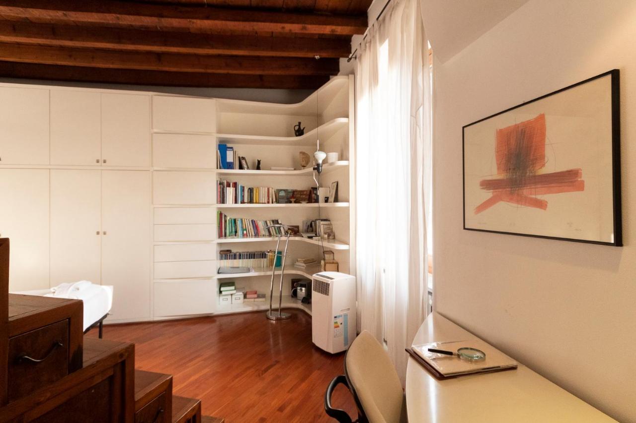 Anfiteatro Apartment In Brera Milán Exterior foto