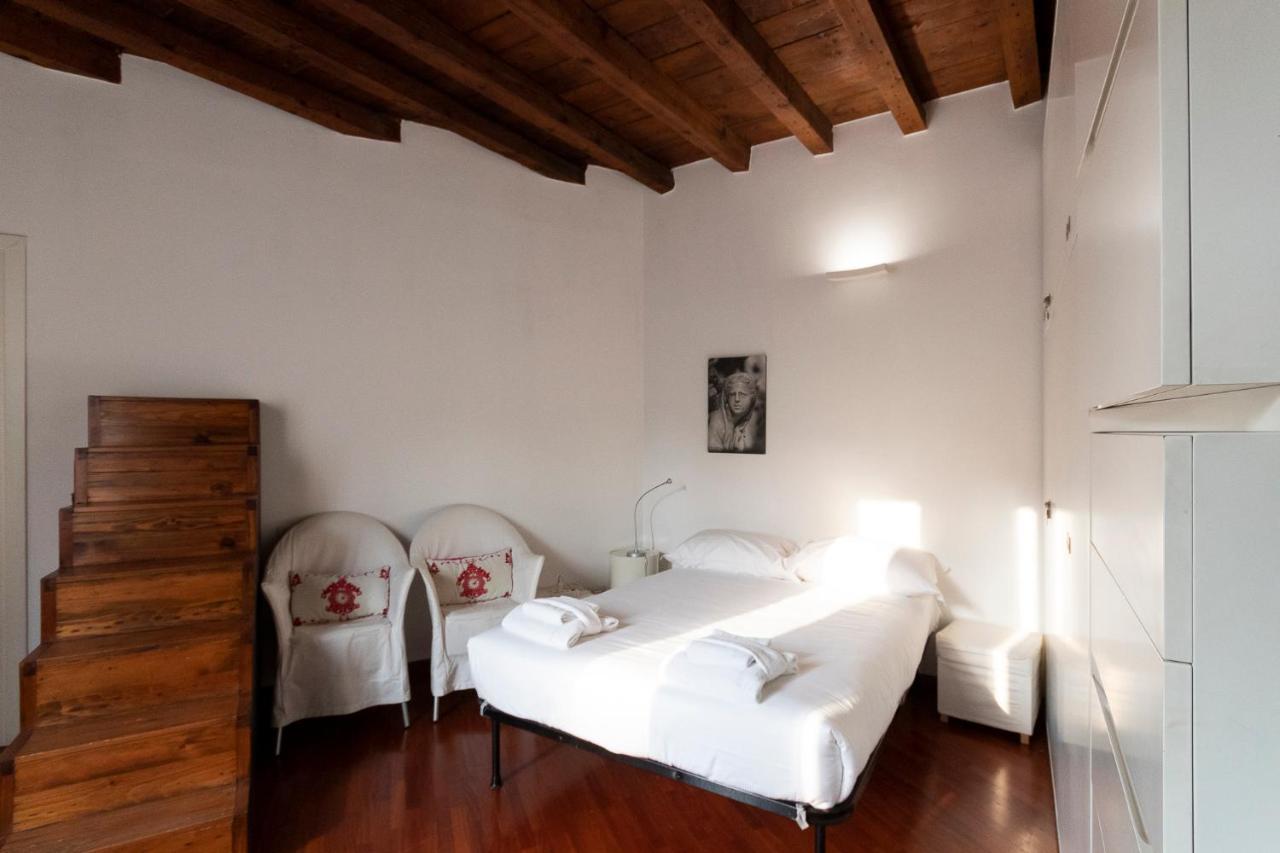 Anfiteatro Apartment In Brera Milán Exterior foto