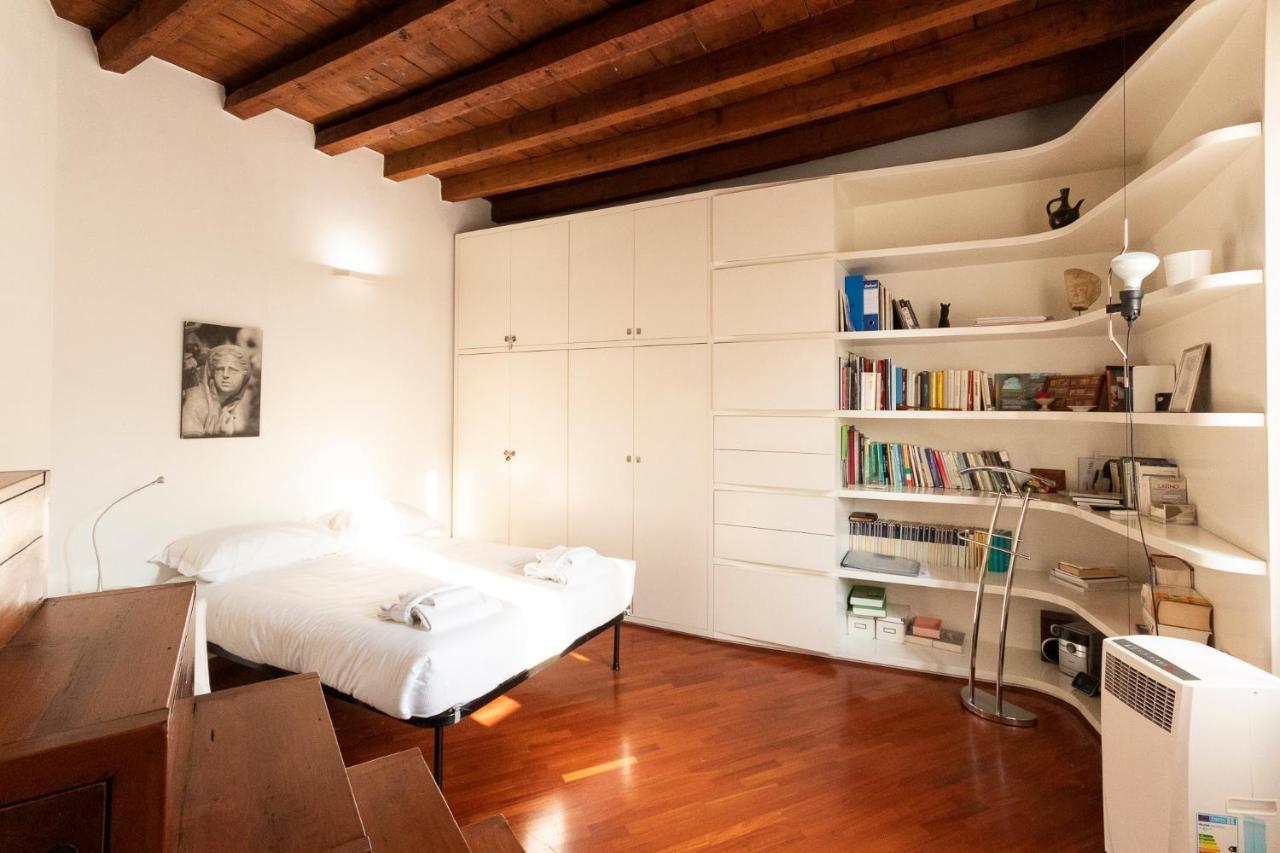 Anfiteatro Apartment In Brera Milán Exterior foto