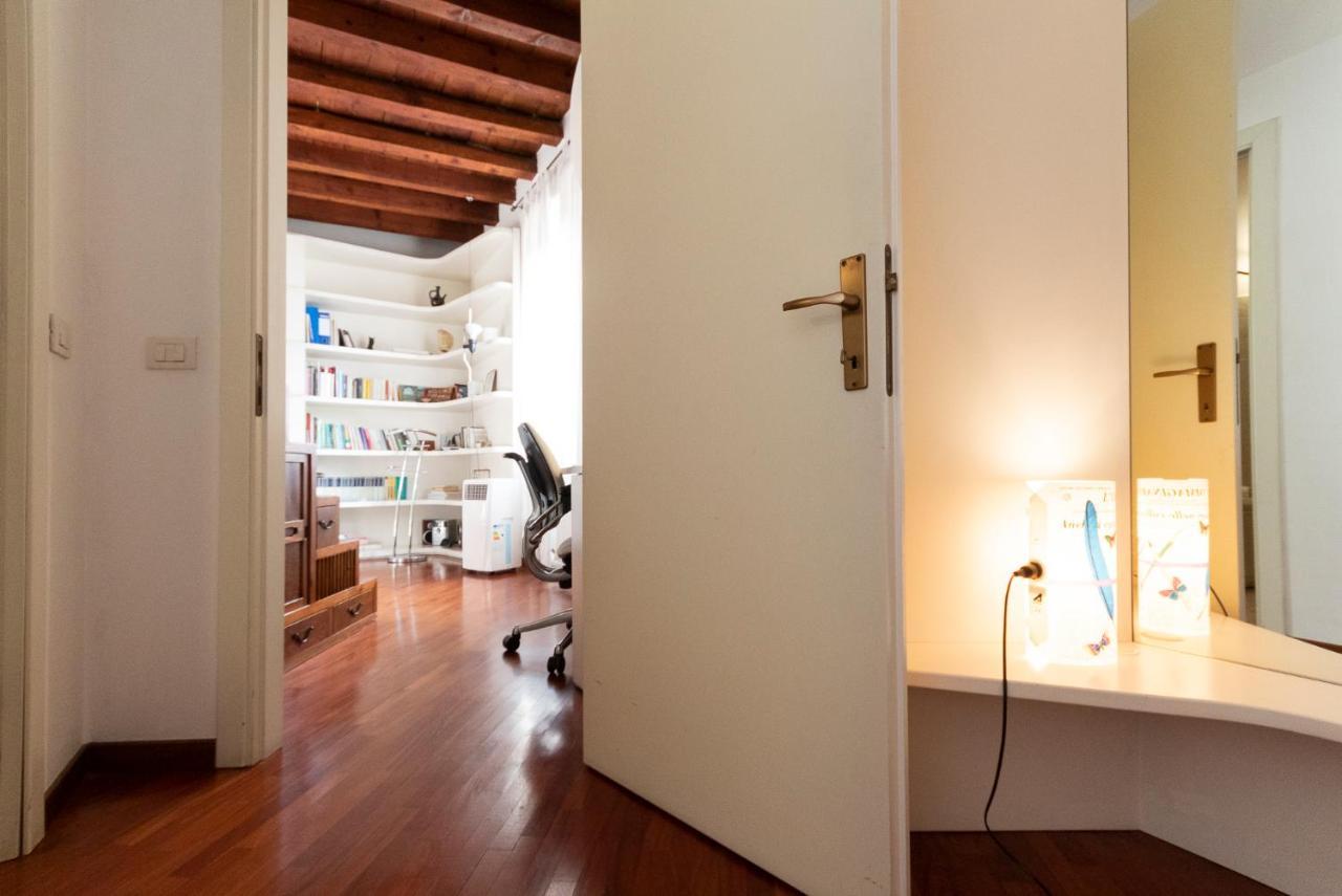 Anfiteatro Apartment In Brera Milán Exterior foto