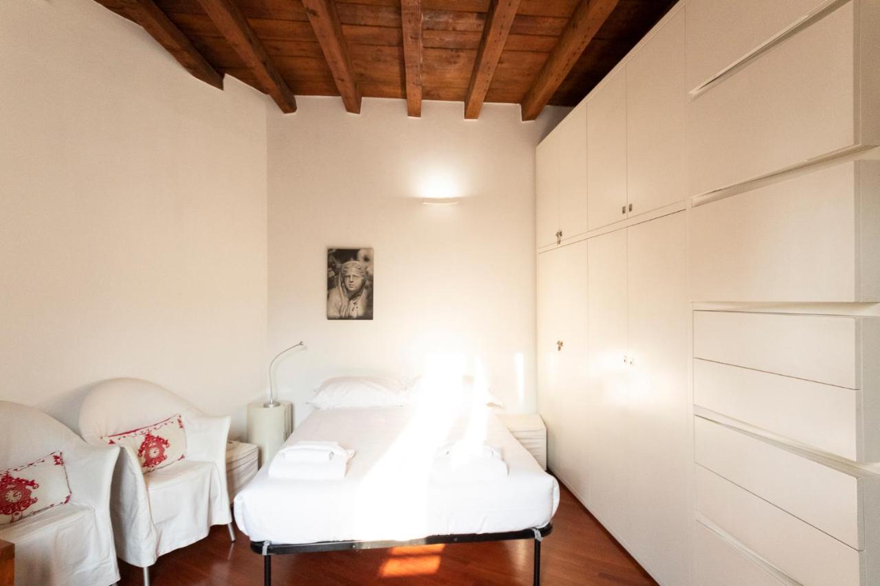 Anfiteatro Apartment In Brera Milán Exterior foto