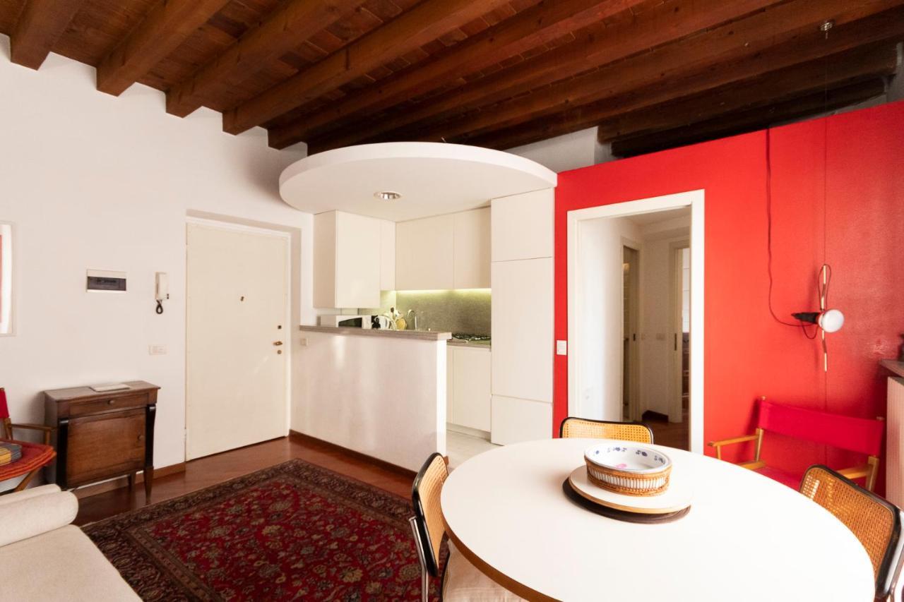 Anfiteatro Apartment In Brera Milán Exterior foto