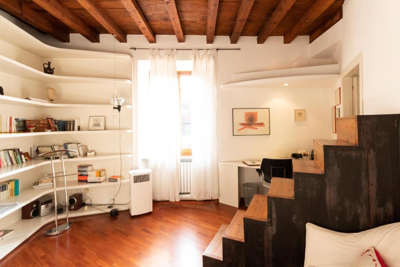 Anfiteatro Apartment In Brera Milán Exterior foto